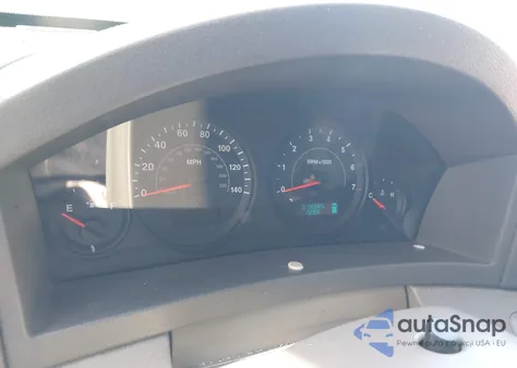 2005 Jeep Grand Cherokee Laredo z USA, uszkodzony, nr VIN 1J4GS48K25C566537